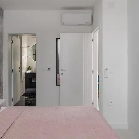Holiday home Stunning In With Kitchen Zadar